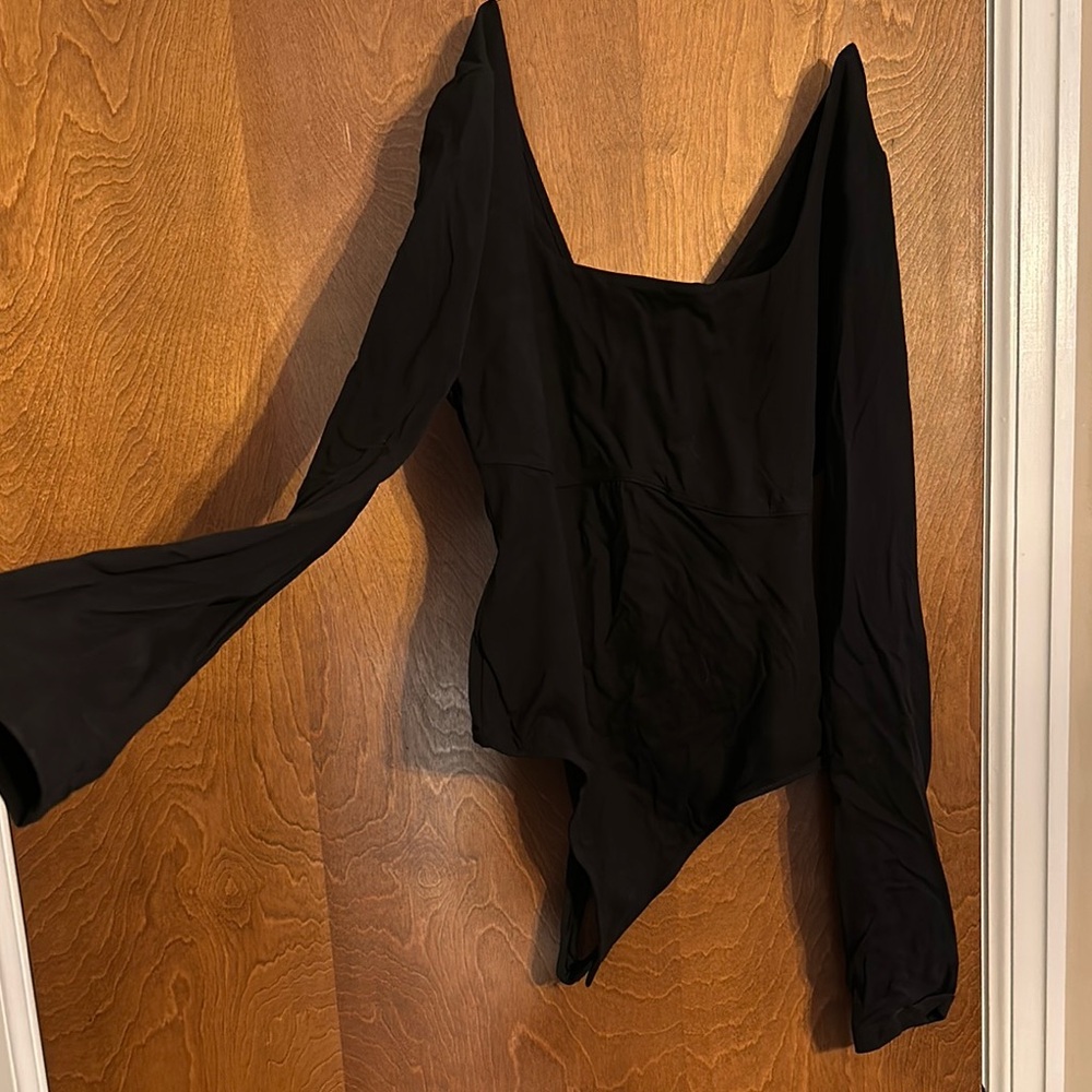 Chic Black Long Sleeve Bodysuit